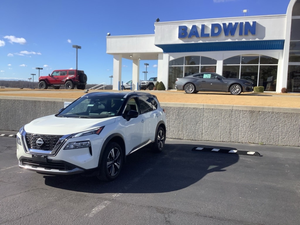 Used 2023 Nissan Rogue SL Sport Utility