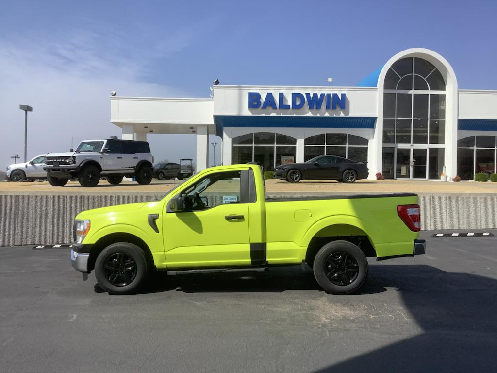 2022 Ford F-150 XL photo 3