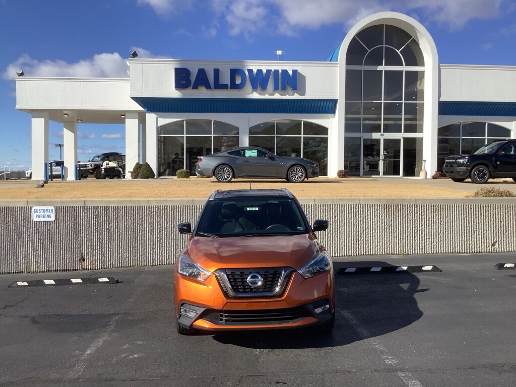 Used 2019 Nissan Kicks SR with VIN 3N1CP5CU9KL544140 for sale in Poplar Bluff, MO