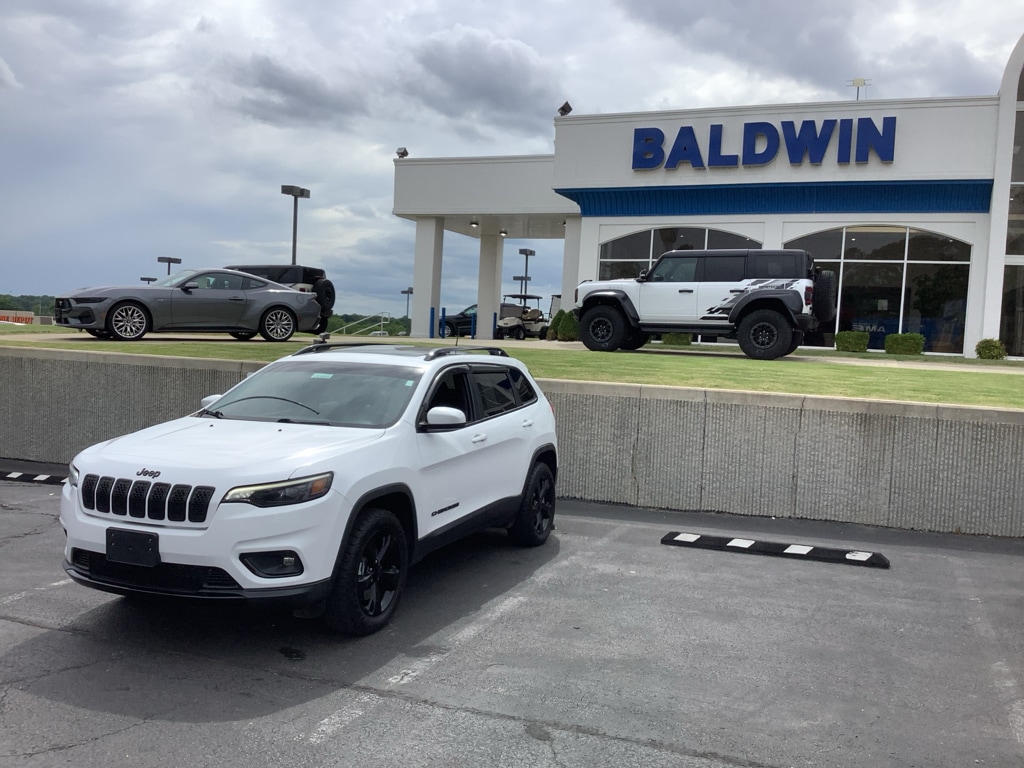 Used 2020 Jeep Cherokee Altitude Sport Utility
