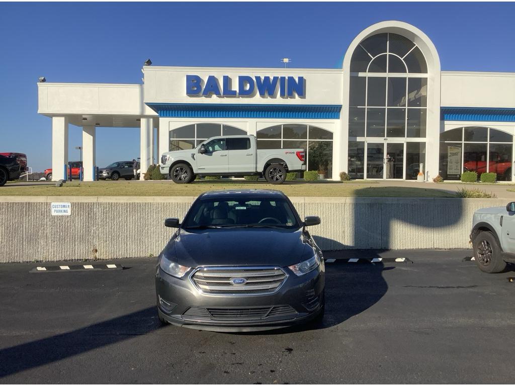 Used 2018 Ford Taurus SEL with VIN 1FAHP2E87JG125469 for sale in Poplar Bluff, MO