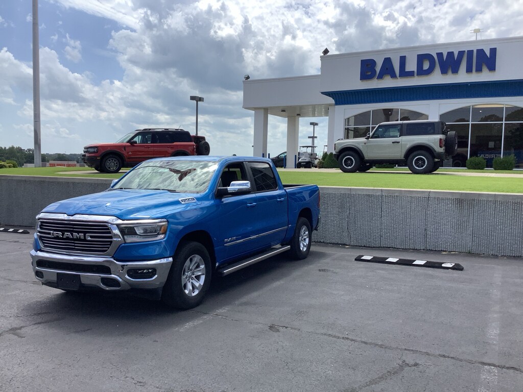 2024 Ram 1500 Laramie photo 2
