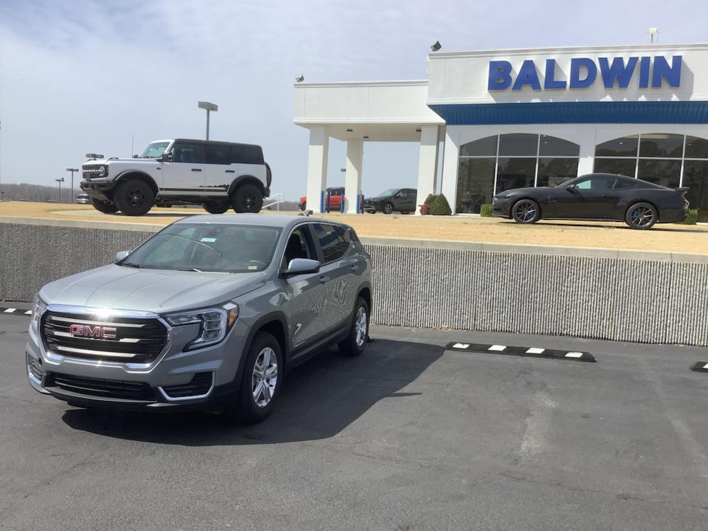 2024 Gmc Terrain SLE photo 2