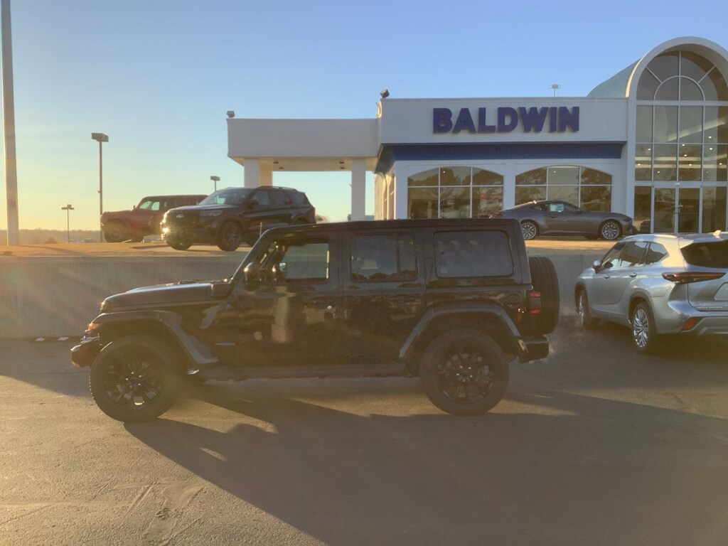 Used 2021 Jeep Wrangler Unlimited Sahara High Altitude SUV