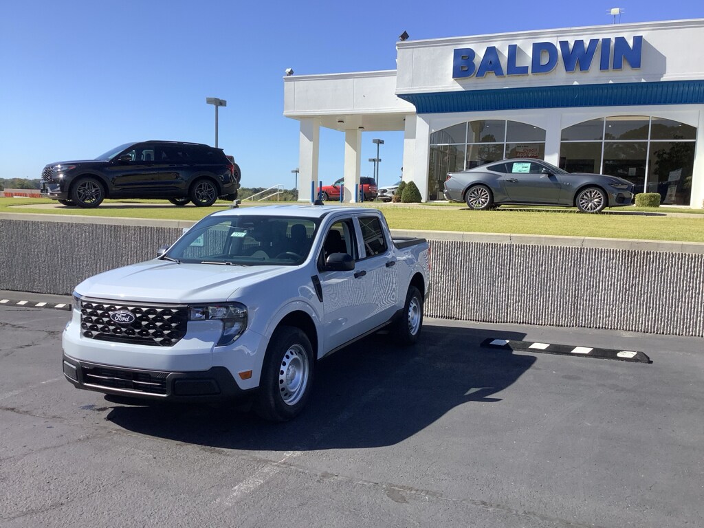 New 2025 Ford Maverick XL Truck SuperCrew