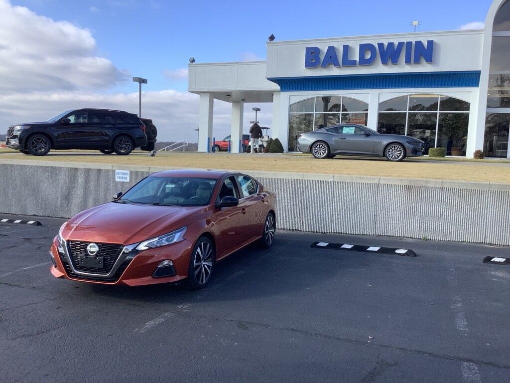 Used 2021 Nissan Altima 2.5 SR Sedan