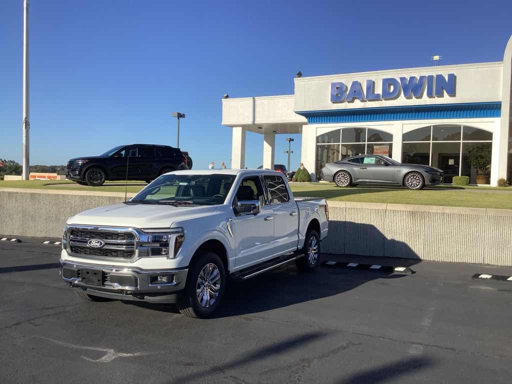 New 2025 Ford F-150 Lariat Truck SuperCrew Cab