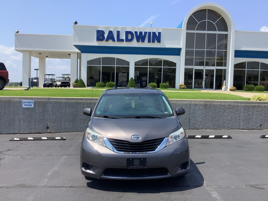 Used 2013 Toyota Sienna LE with VIN 5TDKK3DC3DS352422 for sale in Poplar Bluff, MO
