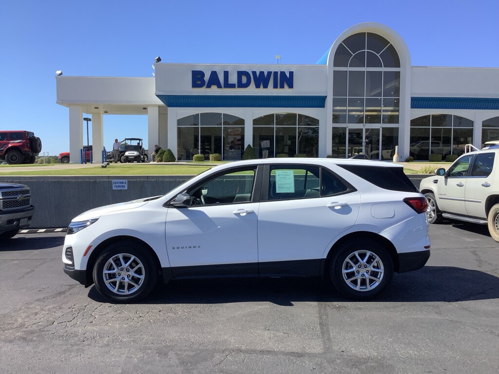 Used 2023 Chevrolet Equinox LS SUV