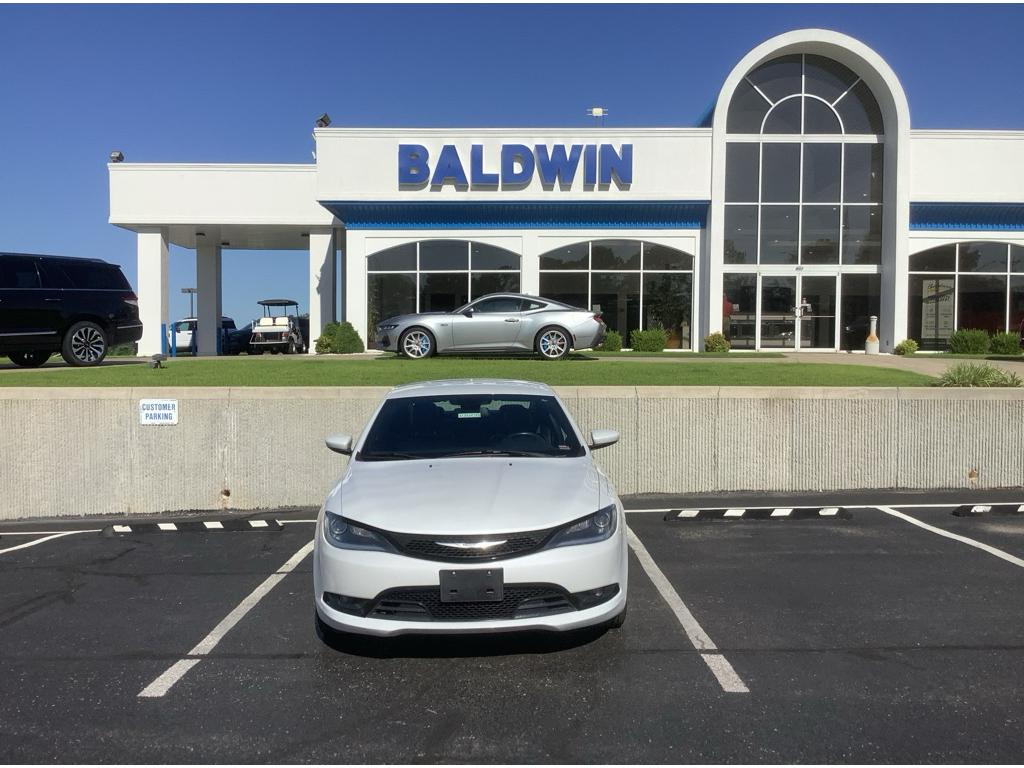 Used 2015 Chrysler 200 S with VIN 1C3CCCBB6FN682418 for sale in Poplar Bluff, MO