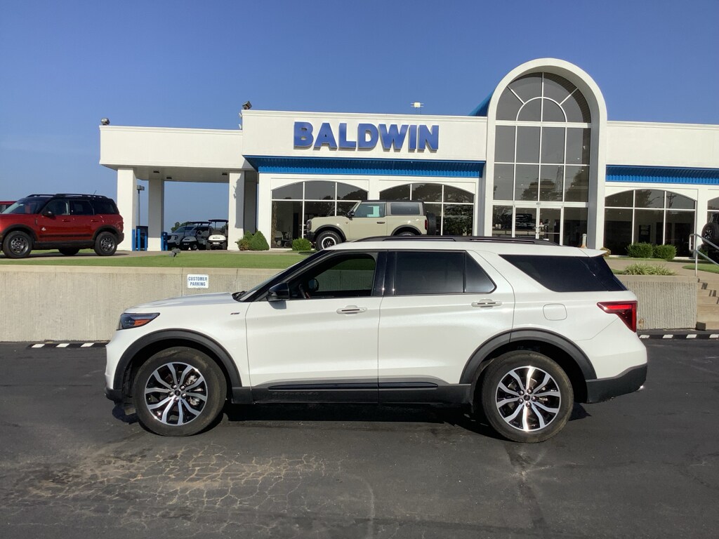 2023 Ford Explorer ST-Line photo 3