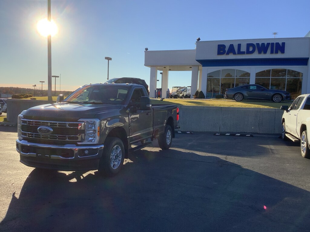 2026 Ford F-250 XLT photo 3