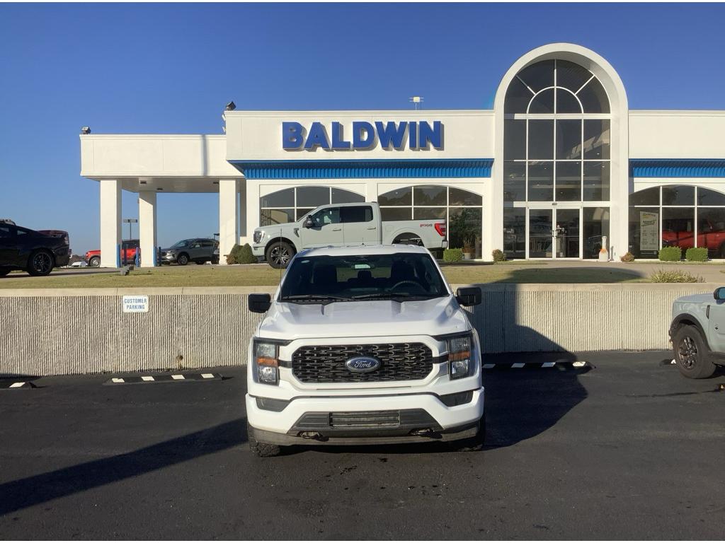 2023 Ford F-150 XL photo 2