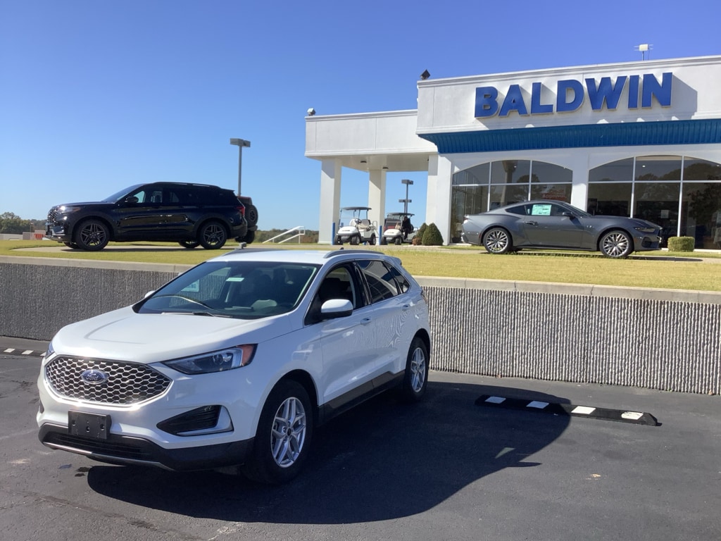 Used 2024 Ford Edge SEL Sport Utility