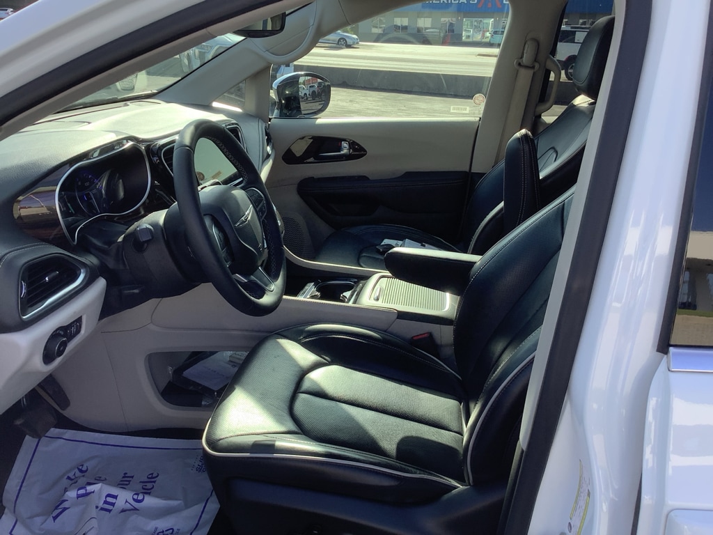 2023 Chrysler Pacifica Limited - Photo 12
