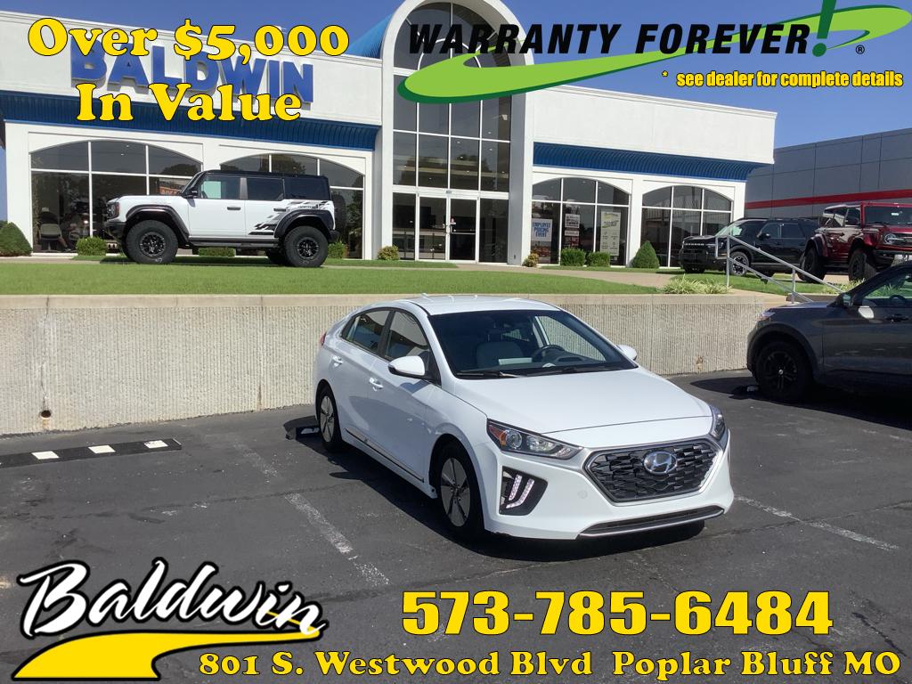 2022 Hyundai Ioniq Hybrid SE's photo