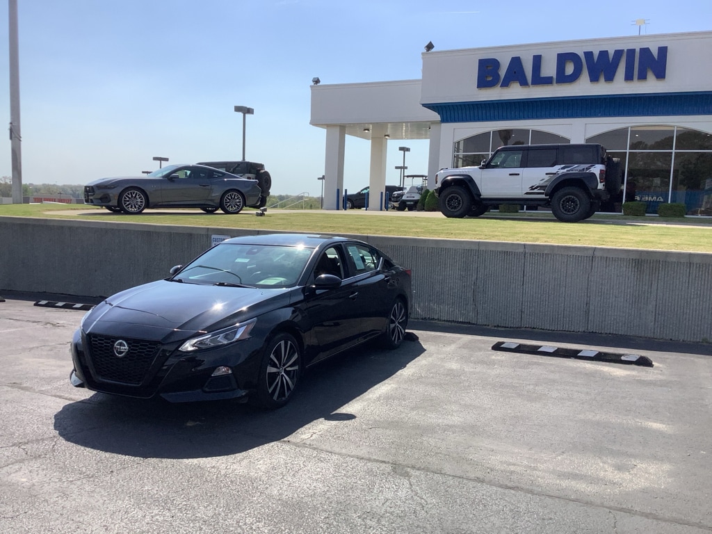 2021 Nissan Altima SR - Photo 24