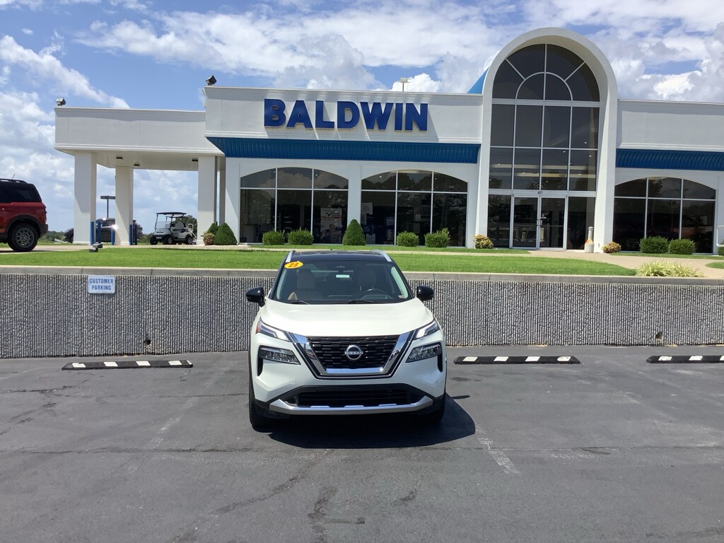 2023 Nissan Rogue Platinum photo 2