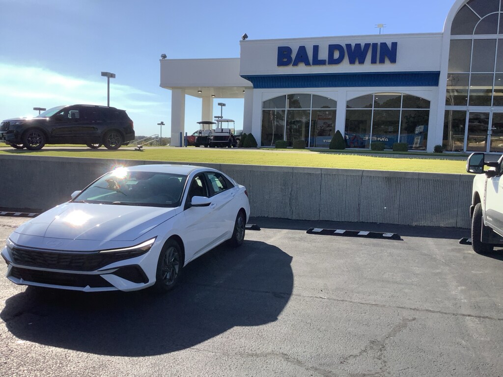 Used 2024 Hyundai Elantra SEL Sedan