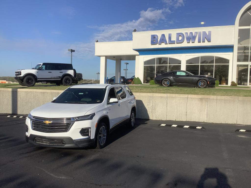 2023 Chevrolet Traverse Cloth photo 3