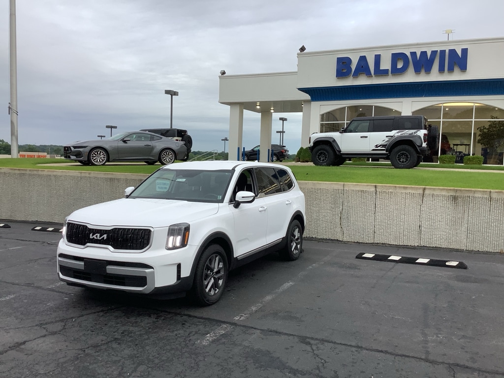 Used 2023 Kia Telluride LX Sport Utility