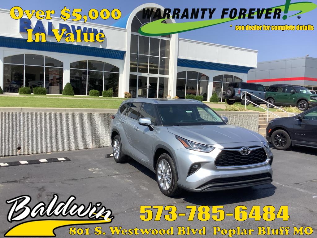 2023 Toyota Highlander Limited's photo