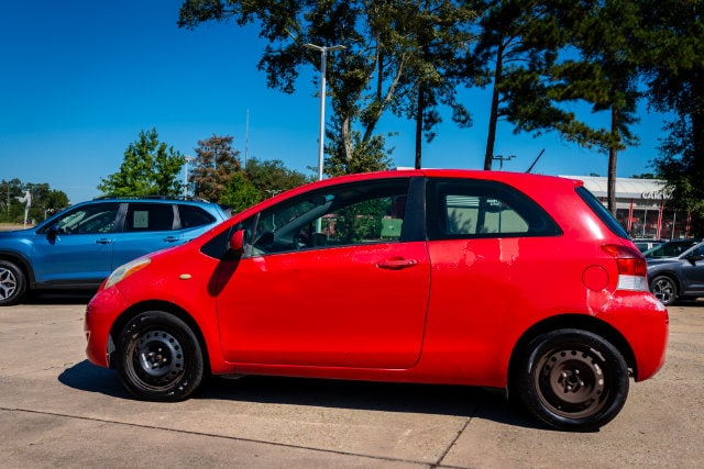 Used 2009 Toyota Yaris Base with VIN JTDJT903995267017 for sale in Covington, LA