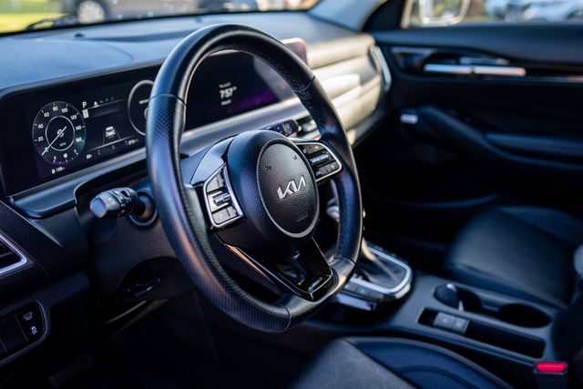 2024 Kia Seltos SX - Photo 32