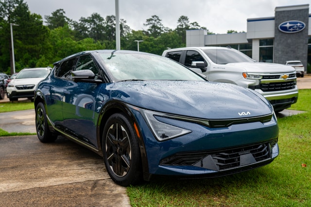 2025 Kia EV6 Wind's photo