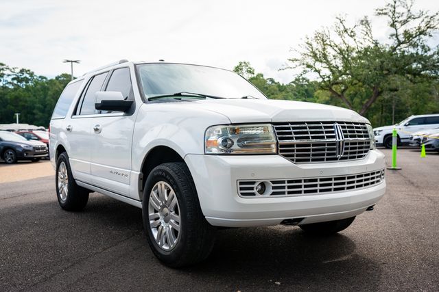 2014 Lincoln Navigator Base