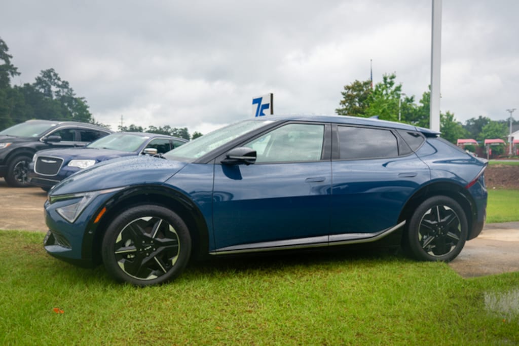 Used 2025 Kia EV6 Wind