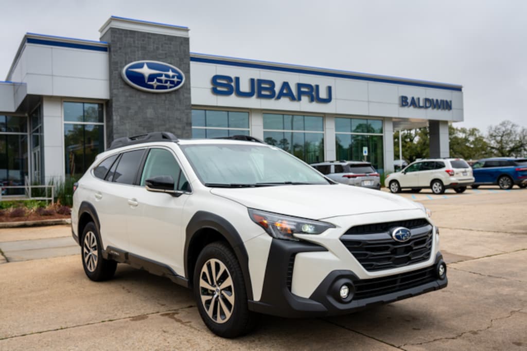 Used 2025 Subaru Outback Premium SUV