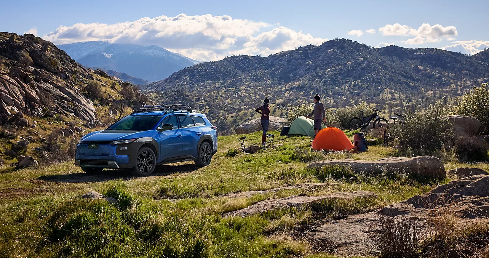 A 2026 Subaru Trailseeker parked beside a mountain lake