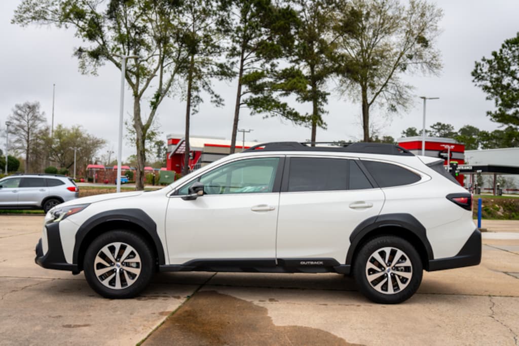 Used 2025 Subaru Outback Premium SUV