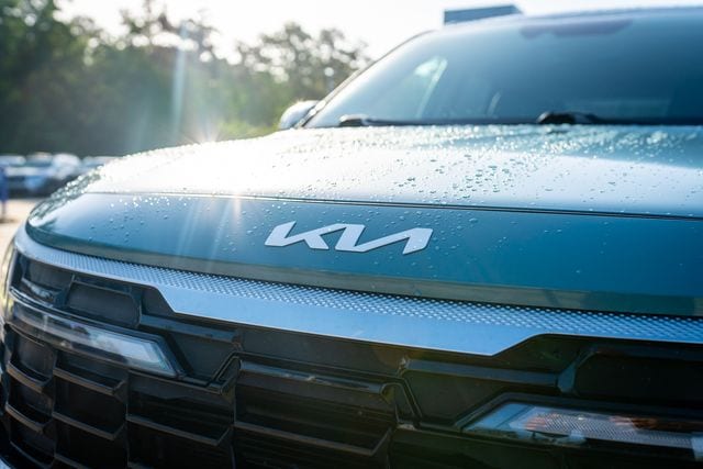 2024 Kia Seltos SX - Photo 13