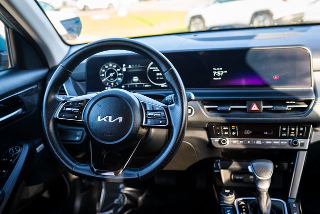 2024 Kia Seltos SX - Photo 6