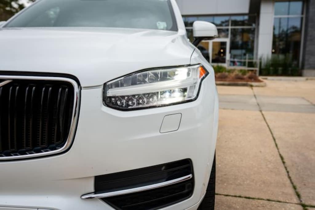 Used 2019 Volvo XC90 T6 Momentum SUV