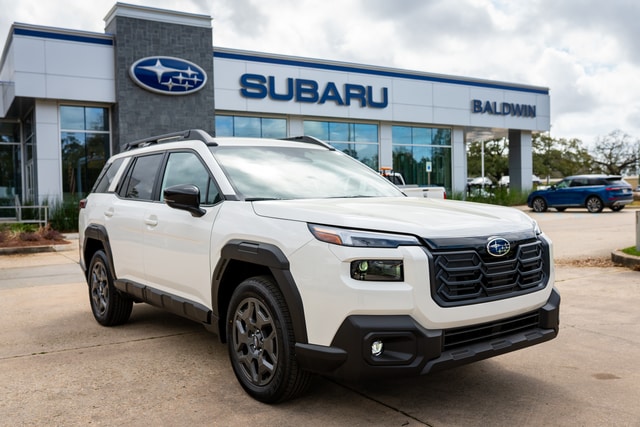2026 Subaru Outback Premium's photo