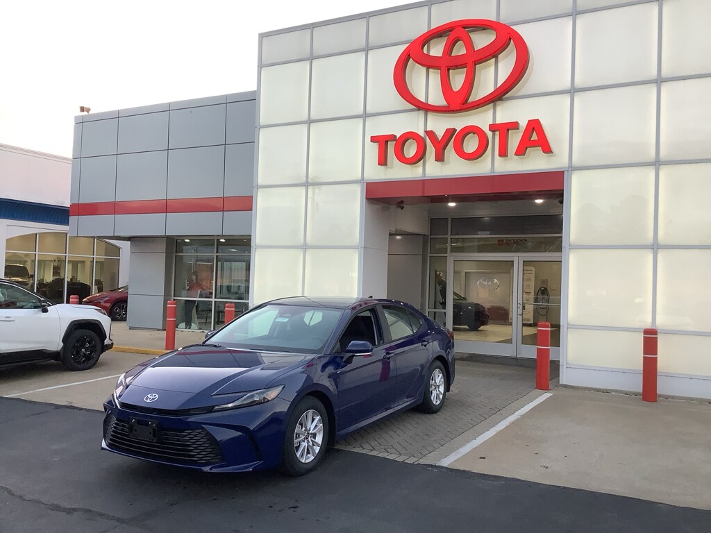 New 2026 Toyota Camry Hybrid LE Sedan