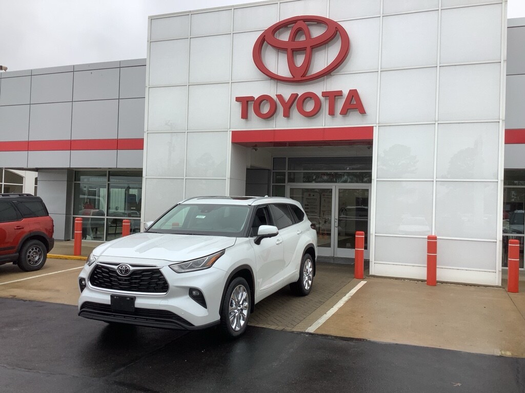 New 2026 Toyota Highlander Limited SUV
