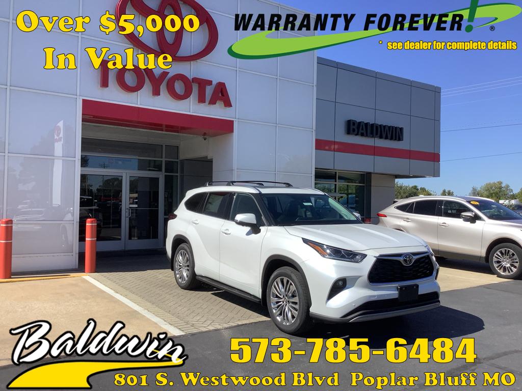 2025 Toyota Highlander Platinum's photo