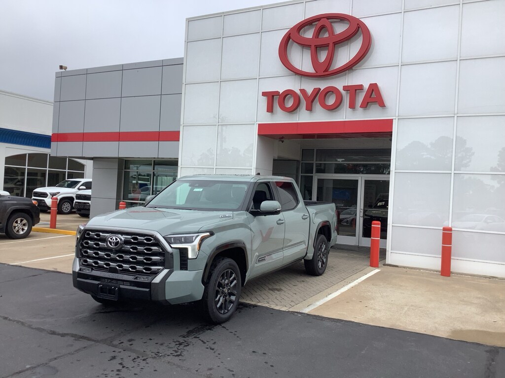 New 2026 Toyota Tundra Hybrid Platinum Hybrid Crew Cab