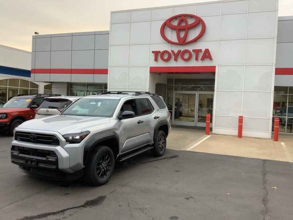 New 2025 Toyota 4Runner SR5 SUV