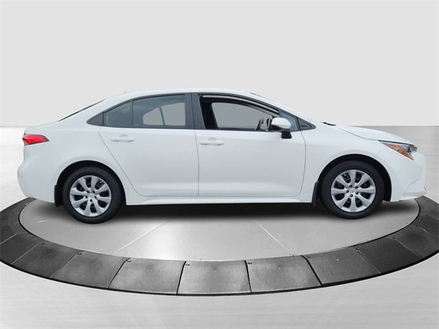 Used 2022 Toyota Corolla LE with VIN 5YFEPMAE9NP360111 for sale in Little Rock, AR
