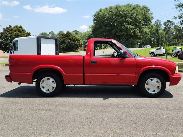 Used 2003 GMC Sonoma SLS with VIN 1GTCS14H438239375 for sale in Little Rock