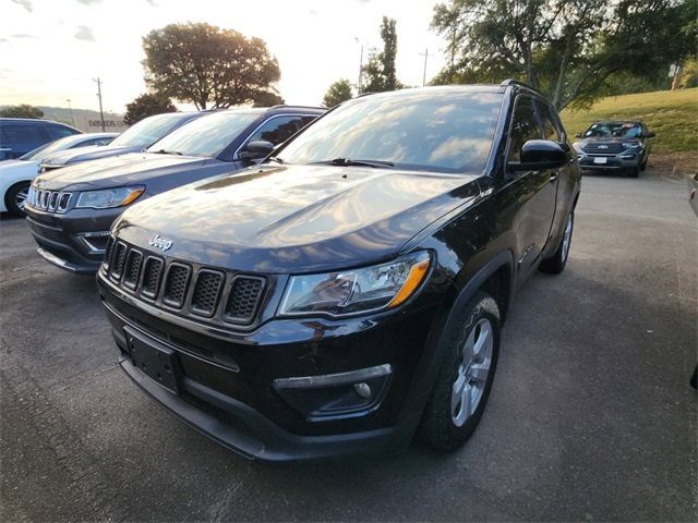 Used 2018 Jeep Compass Latitude with VIN 3C4NJDBB2JT116541 for sale in Little Rock, AR