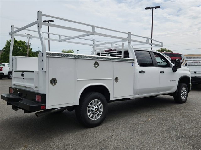 2025 Chevrolet Silverado 2500HD photo 3