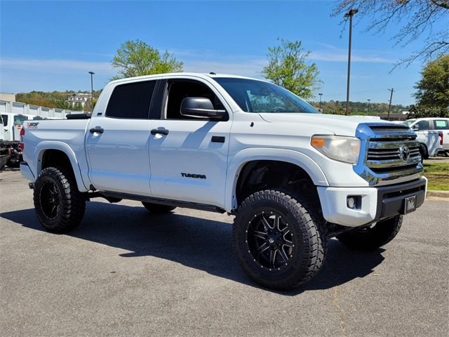 Used 2017 Toyota Tundra SR5 with VIN 5TFDW5F15HX591197 for sale in Little Rock