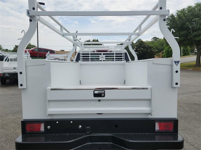 2025 Chevrolet Silverado 2500HD photo 4