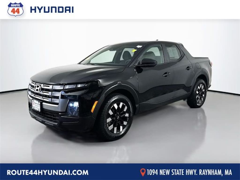 Used 2025 Hyundai Santa Cruz SE Truck